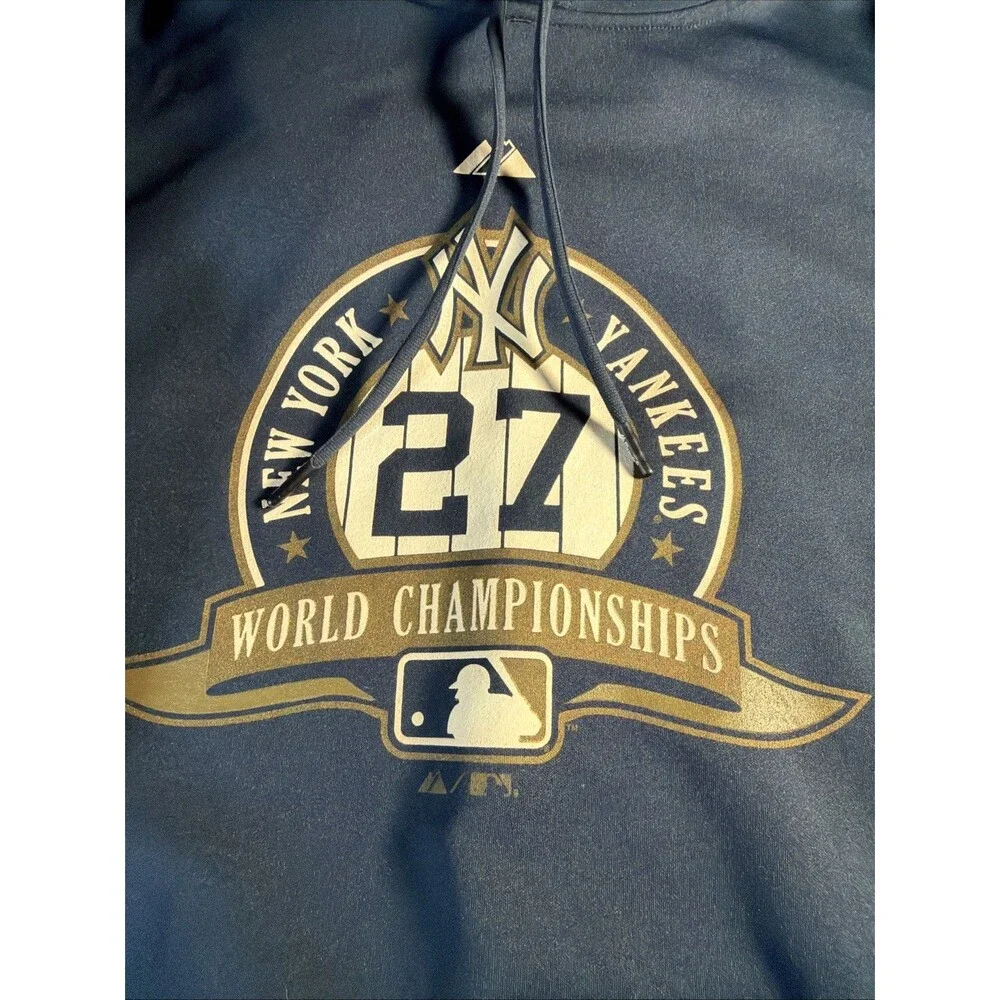 New York Yankees 27 World Championship L Gildan  Embroidered Patch EUC Hooded